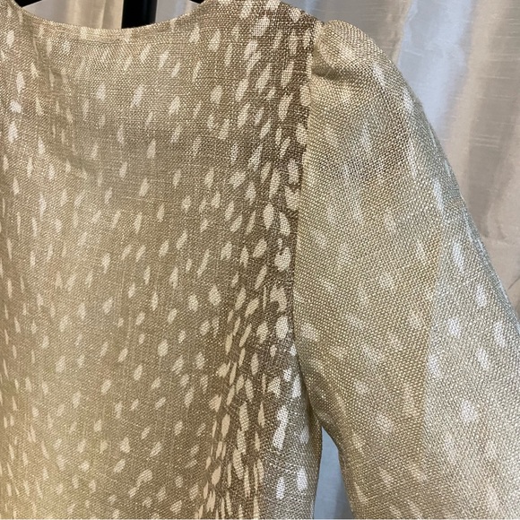NWT Tuckernuck size Medium fawn print top with 3/4 length sleeves, Never Worn - Picture 8 of 14